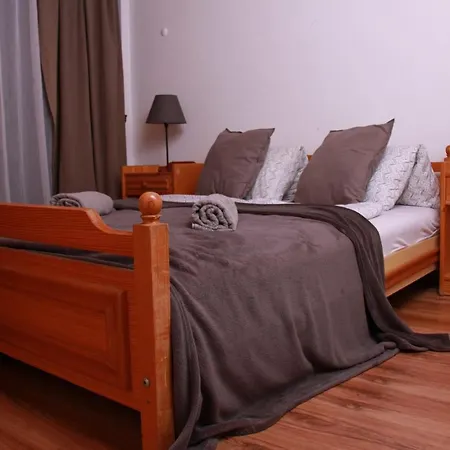 Ragaz House *